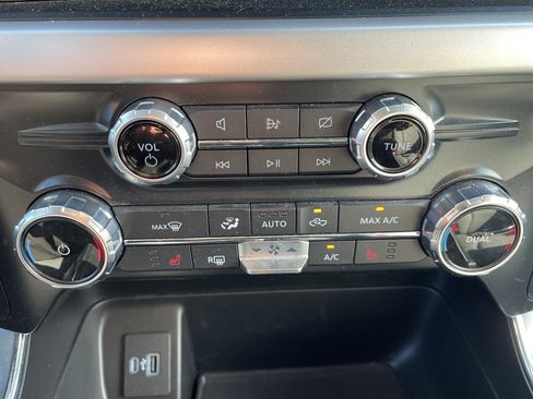 Certified 2022 Ford F150 XLT w/ Equipment Group 302A High image 17