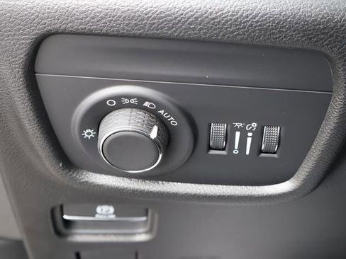 Used 2025 Jeep Grand Cherokee L Altitude image 18