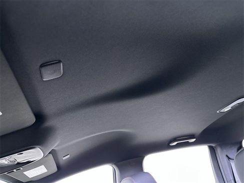 Used 2024 Chevrolet Colorado Z71 w/ Z71 Convenience Package 2 image 19