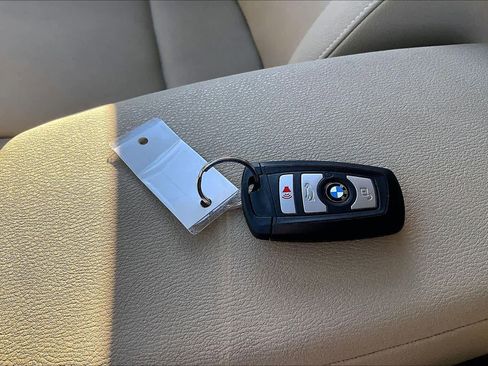 Used 2017 BMW X3 xDrive28i image 14