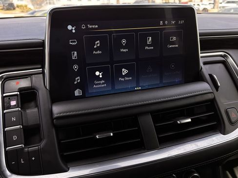 Used 2022 Chevrolet Tahoe Z71 w/ Luxury Package image 19