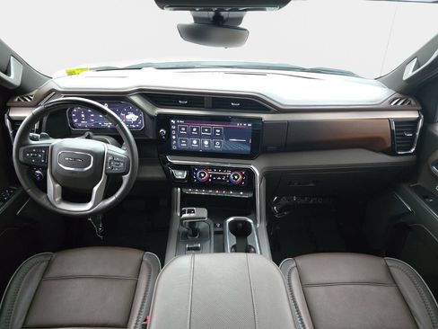 Used 2024 GMC Sierra 1500 Denali AWD/4WD image 12