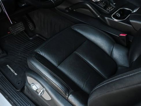 Used 2011 Porsche Cayenne image 49