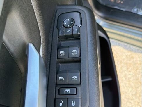 Used 2026 RAM 1500 Big Horn AWD/4WD image 18