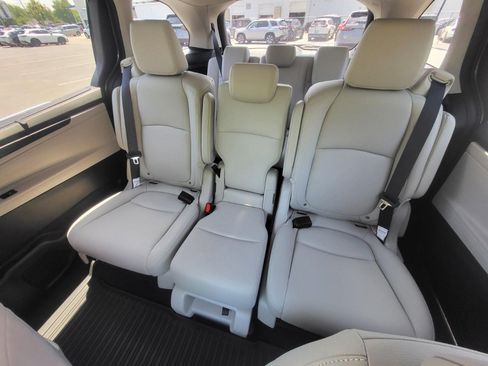 New 2026 Honda Odyssey EX-L image 13