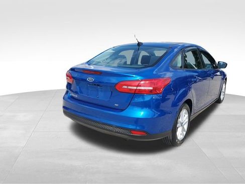 Used 2018 Ford Focus SE FWD image 4