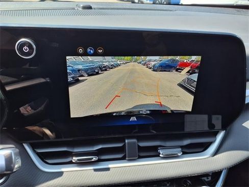 New 2026 Chevrolet Equinox LT w/ LPO, Floor Liner Package image 17