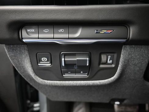 Used 2025 Cadillac Escalade V image 43