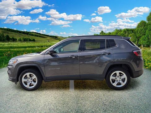 Certified 2023 Jeep Compass Latitude AWD/4WD image 3