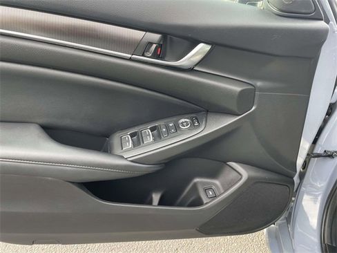 Used 2022 Honda Accord Sport image 15