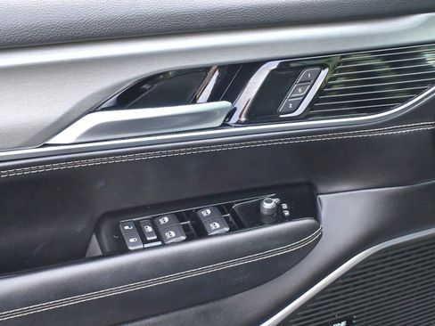 Used 2023 Jeep Wagoneer Series II image 29