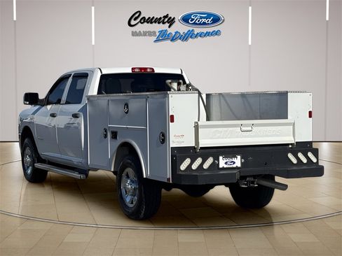 Used 2022 RAM 2500 Tradesman w/ Chrome Appearance Group image 8