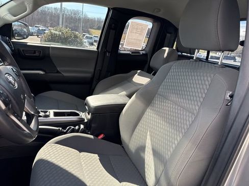 Used 2022 Toyota Tacoma SR5 image 25