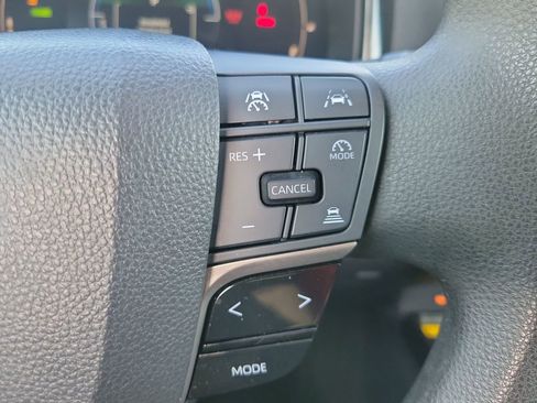 Used 2025 Toyota Camry LE image 19