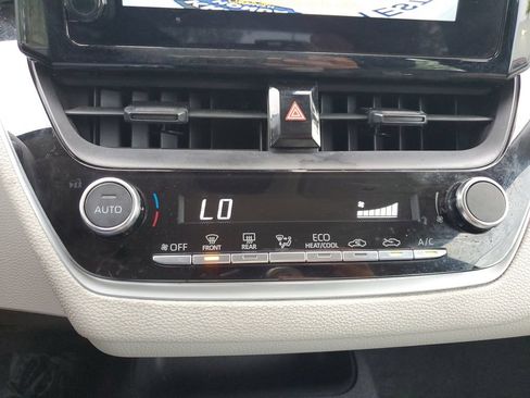 Used 2023 Toyota Corolla LE FWD image 28