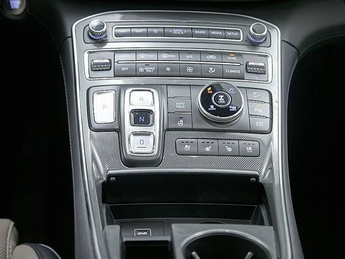 Used 2023 Hyundai Santa Fe Limited w/ Cargo Package image 31