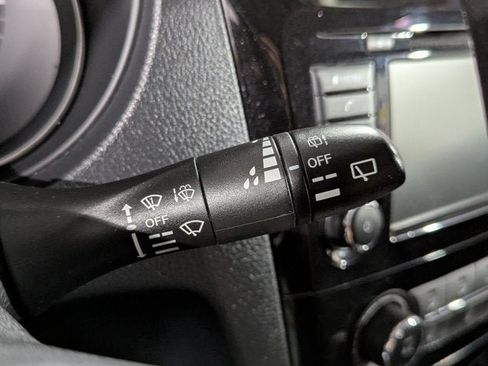 Used 2019 Nissan Rogue S w/ Special Edition Package image 38