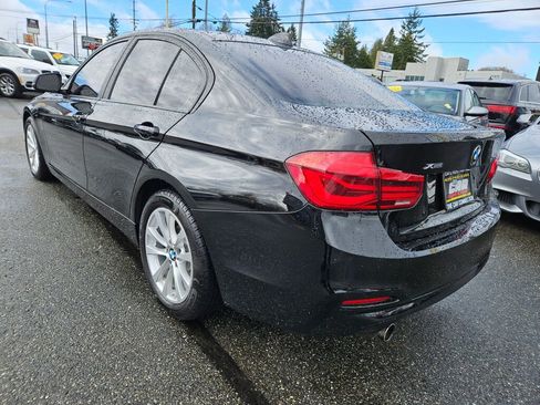 Used 2018 BMW 320i xDrive Sedan image 6