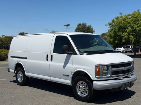 Used 2001 Chevrolet Express 3500 RWD image 15