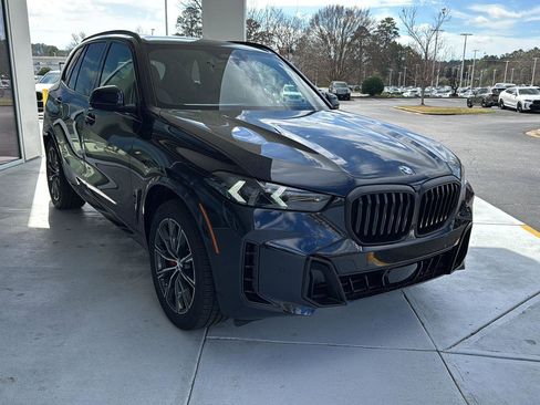 New 2026 BMW X5 xDrive40i w/ M Sport Package AWD/4WD image 7