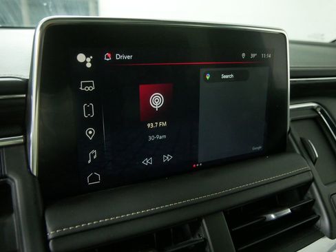 Used 2023 GMC Yukon SLT image 30