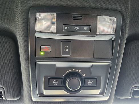 Used 2023 Toyota Tacoma TRD Off-Road w/ Technology Package AWD/4WD image 21