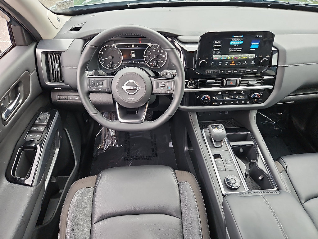 Used 2024 Nissan Pathfinder SL w/ SL Premium Package AWD/4WD image 11