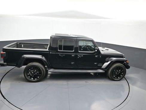 Used 2022 Jeep Gladiator Overland image 38