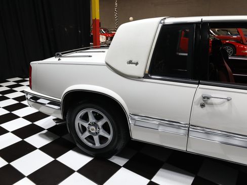 Used 1988 Cadillac Eldorado Coupe FWD image 20