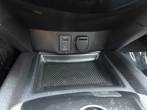 Used 2016 Nissan Rogue SL w/ SL Premium Package image 46