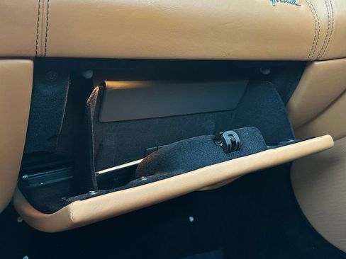 Used 2010 Ferrari California image 40