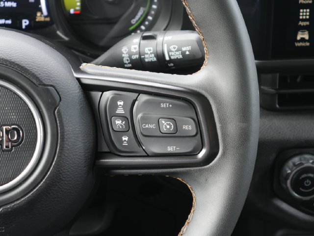 Used 2024 Jeep Wrangler Unlimited w/ Convenience Group AWD/4WD image 16