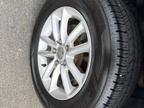 Used 2017 Dodge Journey SXT w/ Comfort/Convenience Group image 26