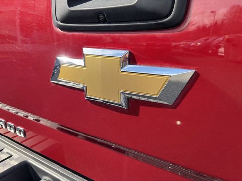 Used 2018 Chevrolet Silverado 1500 LT w/ All Star Edition image 10