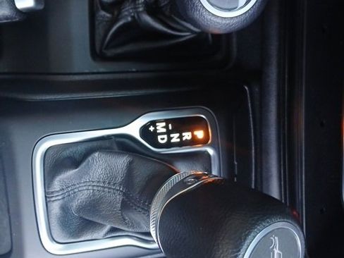 Used 2022 Jeep Gladiator Sport image 30