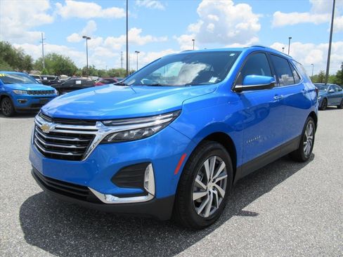 Used 2024 Chevrolet Equinox Premier FWD image 3