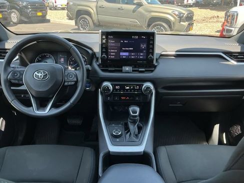 Certified 2022 Toyota RAV4 SE w/ Convenience Package AWD/4WD image 21