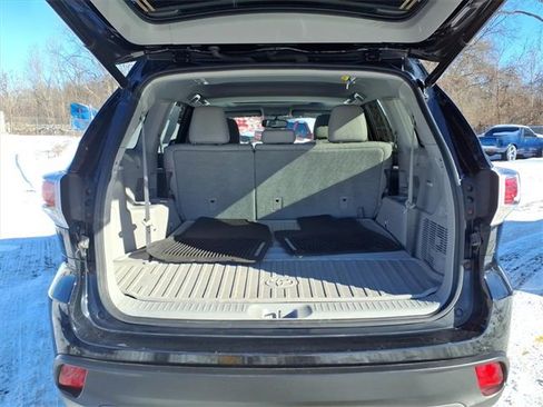 Used 2016 Toyota Highlander XLE image 8