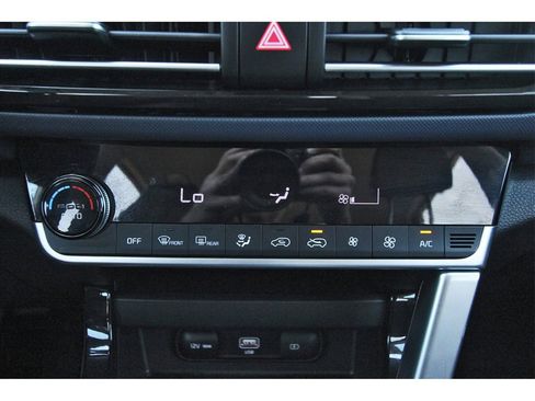 Used 2023 Kia Seltos S w/ Navigation Package image 25