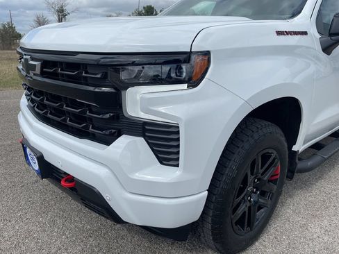 New 2026 Chevrolet Silverado 1500 RST w/ Redline Edition AWD/4WD image 11