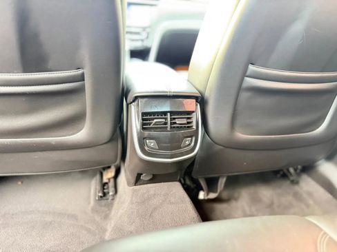 Used 2016 Cadillac XTS Luxury image 24