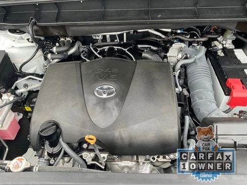 Used 2022 Toyota Highlander LE image 25