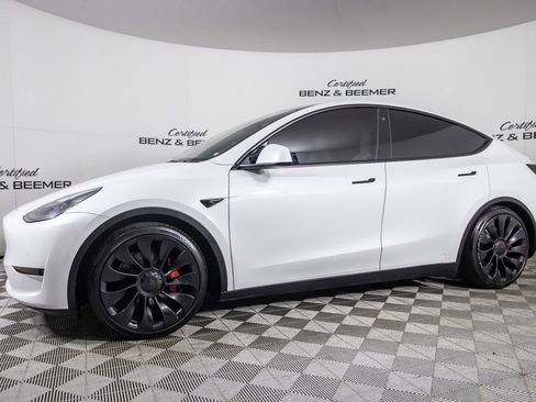 Used 2023 Tesla Model Y Performance AWD/4WD image 4