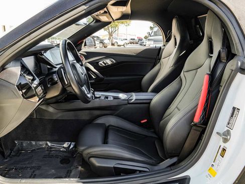 Used 2022 BMW Z4 sDrive30i w/ Premium Package 2 image 4