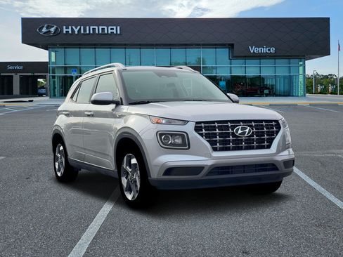 New 2026 Hyundai Venue SEL FWD image 11