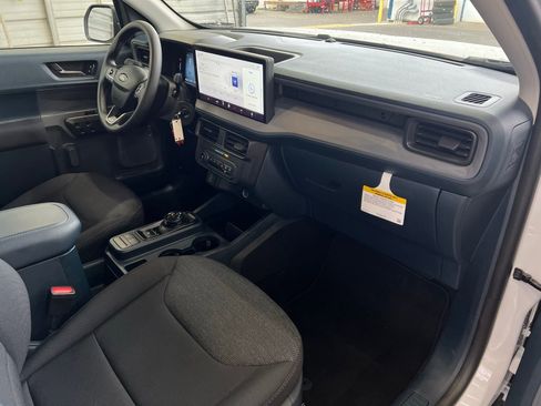 Used 2025 Ford Maverick XL w/ Equipment Group 101A image 17
