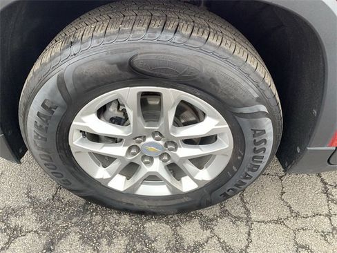 Certified 2021 Chevrolet Traverse LT image 32