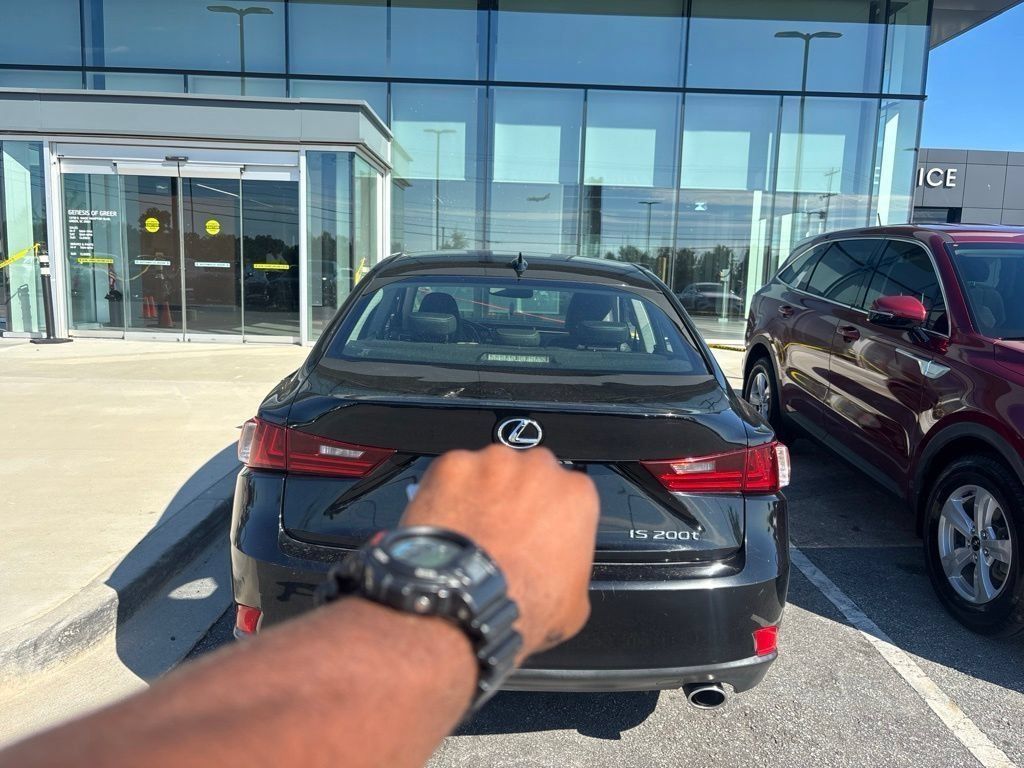 Used 2016 Lexus IS 200t RWD image 3