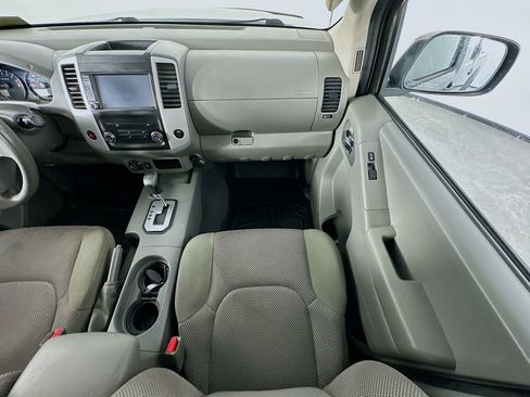 Used 2020 Nissan Frontier SV AWD/4WD image 11
