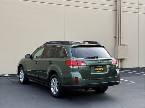 Used 2014 Subaru Outback 2.5i Limited w/ Moonroof Package image 4